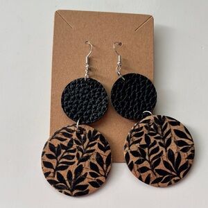 Fashion Jewelry Black and Tan Leaf Earrings